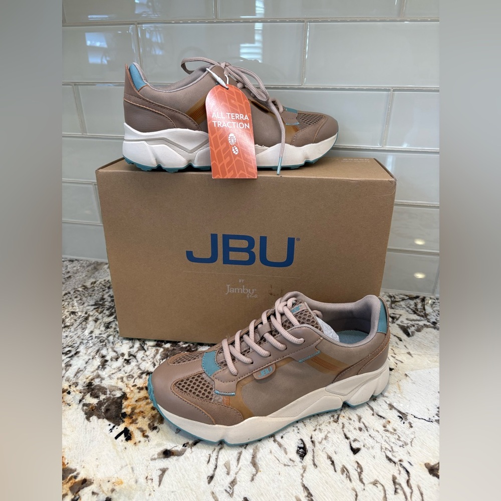 New Jambu sneaker size 8